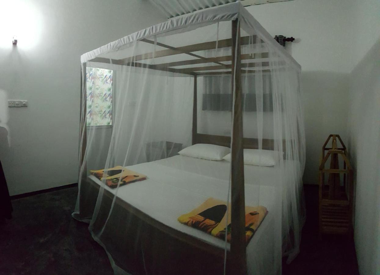 Drongo Place Dikwella Bagian luar foto